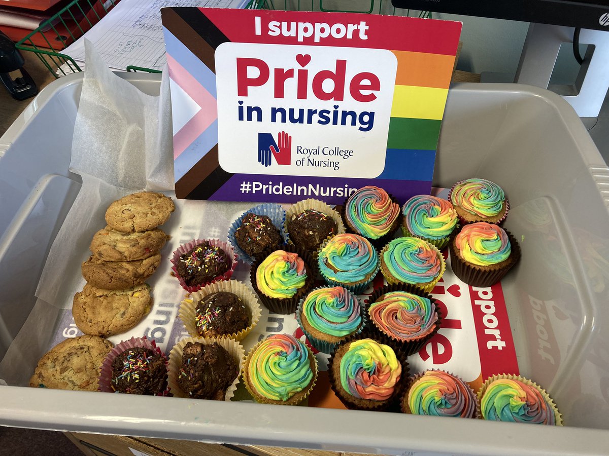 @RCNPlymouth Thank you from @Livewell_HTT @livewellsw for our visit today bearing #pride 🌈 gifts the the Saturday Team