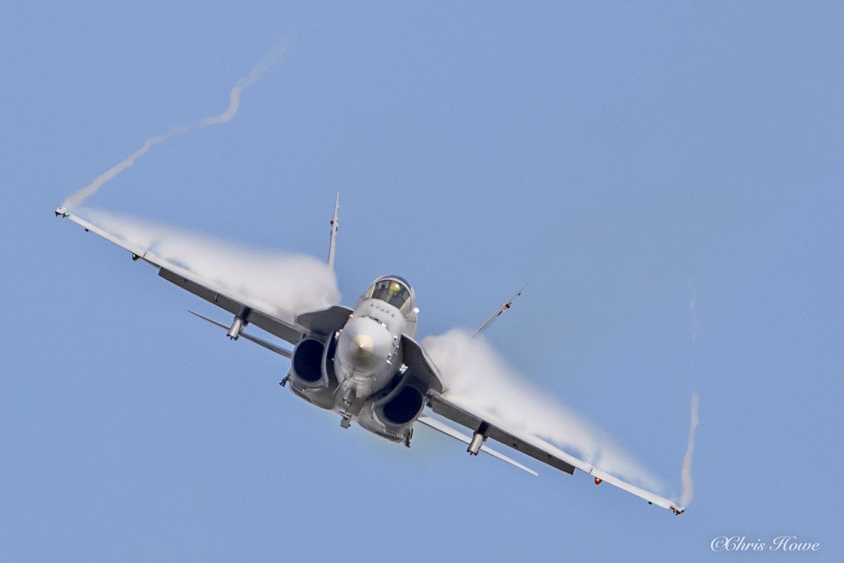 Finnish Hornet
#avgeek #aviation #aviationdaily #aviationlovers #aviationphotography #aircraft #airshow #airtattoo #boeing #canonaviation #f18 #hnsoolo #liveforthestory #ilmavoimat #planespotting #photography #RIAT #RIAT23 #sigmauk #sigmaphoto #sharemysigma #teamcanon @AIR_Intl