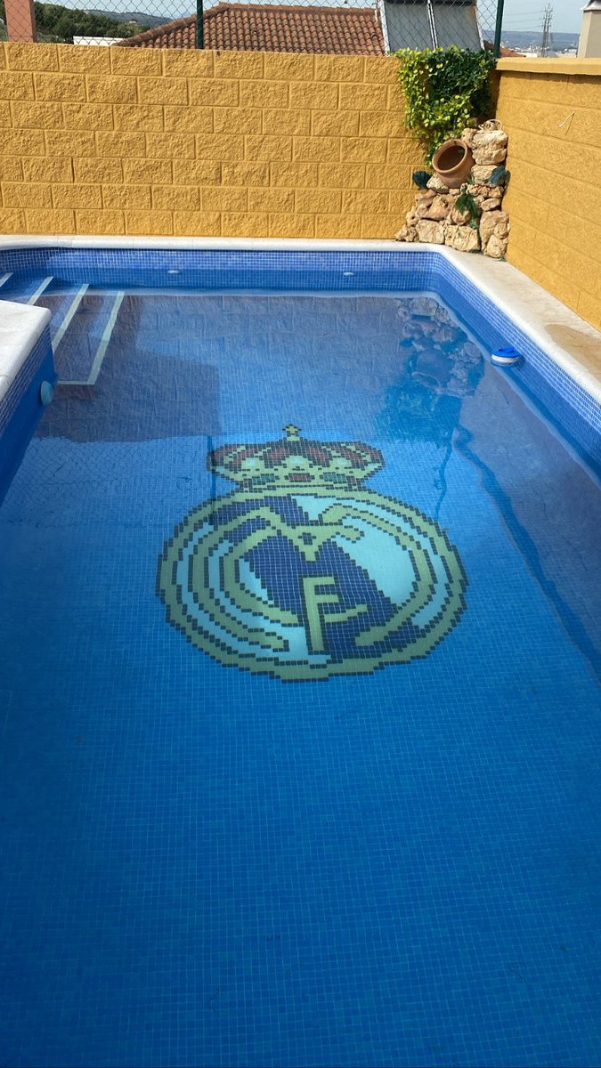 henriqez tweet media