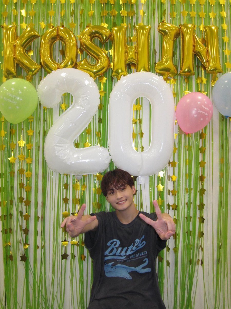 official_DXTEEN's tweet photo. [#寺尾香信]
20歳になりました〜！
(b｀>▽<´)-bｲｴｰｲ☆゛👏🏻👏🏻
そして、NICOもメンバーもみんな沢山の幸せありがとう〜！

#DXTEEN #TERAOKOSHIN https://t.co/6Or8g8oE1T