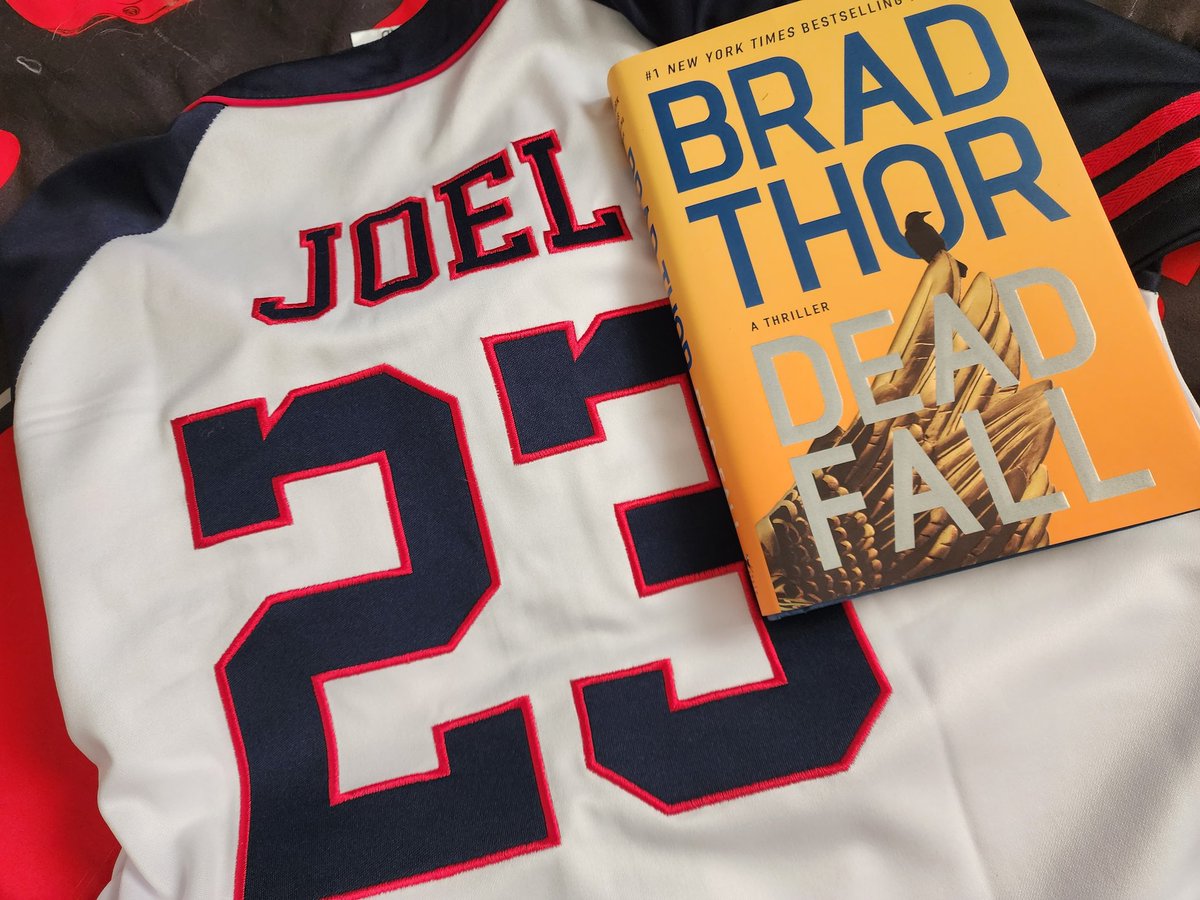 pghdawgpound's tweet image. It's @billyjoel day! Which also means it's @BradThor day! (and @MikeDelguidice1 )The drive to @OhioState and reading of #deadfall commences in 1 hour! Can we please hear All About Soul?!?! @AtriaMysteryBus