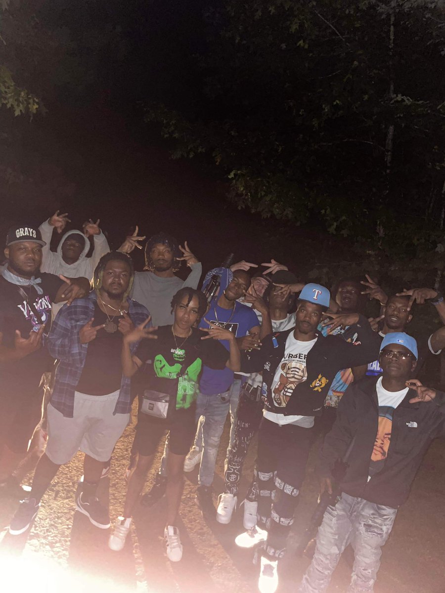 cino3xs's tweet photo. @ItsARP the homies wanted me to tell you that blue room the best thing you came up with #Aug3rd let me kno when I can get on one ๐ https://t.co/WjEMjI5TbK