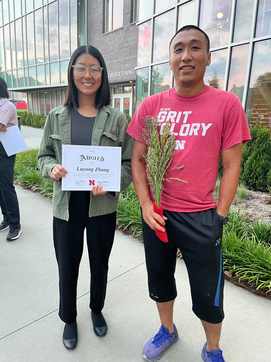 Schnable Lab (@schnablelab) on Twitter photo She won! Luyang Zhang, summer undergraduate researcher in our lab, won an Outstanding Research Presentation Award for her work mapping genes controlling chlorophyll accumulation in sorghum. Nicely done. <a href="/UNL_Phenomics/">UNL Plant Phenomics</a> <a href="/JinliangYang/">Jinliang Yang</a> She won! Luyang Zhang, summer undergraduate researcher in our lab, won an Outstanding Research Presentation Award for her work mapping genes controlling chlorophyll accumulation in sorghum. Nicely done. <a href="/UNL_Phenomics/">UNL Plant Phenomics</a> <a href="/JinliangYang/">Jinliang Yang</a>