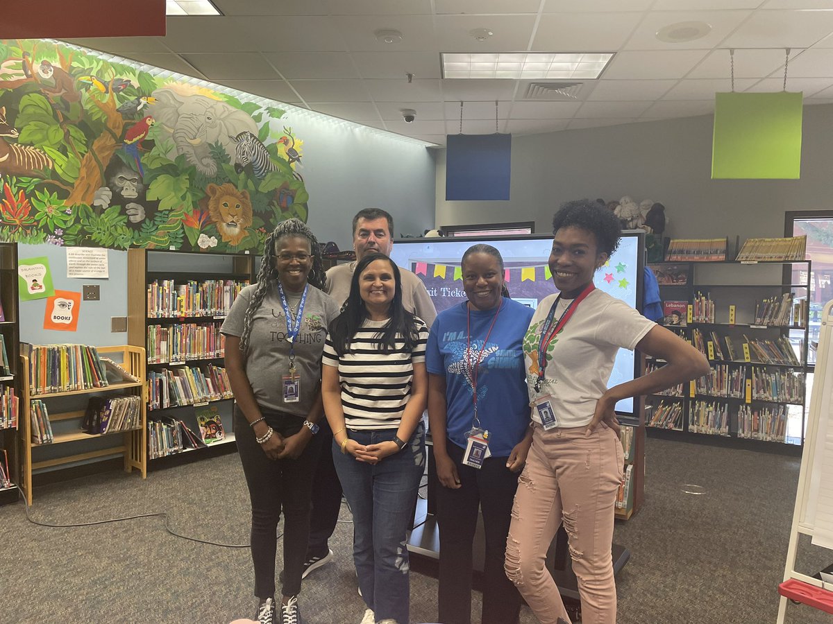 RituGan23514369's tweet photo. @AliefScience successful long range planning! #SmithElem https://t.co/U3p3Hp2aDD