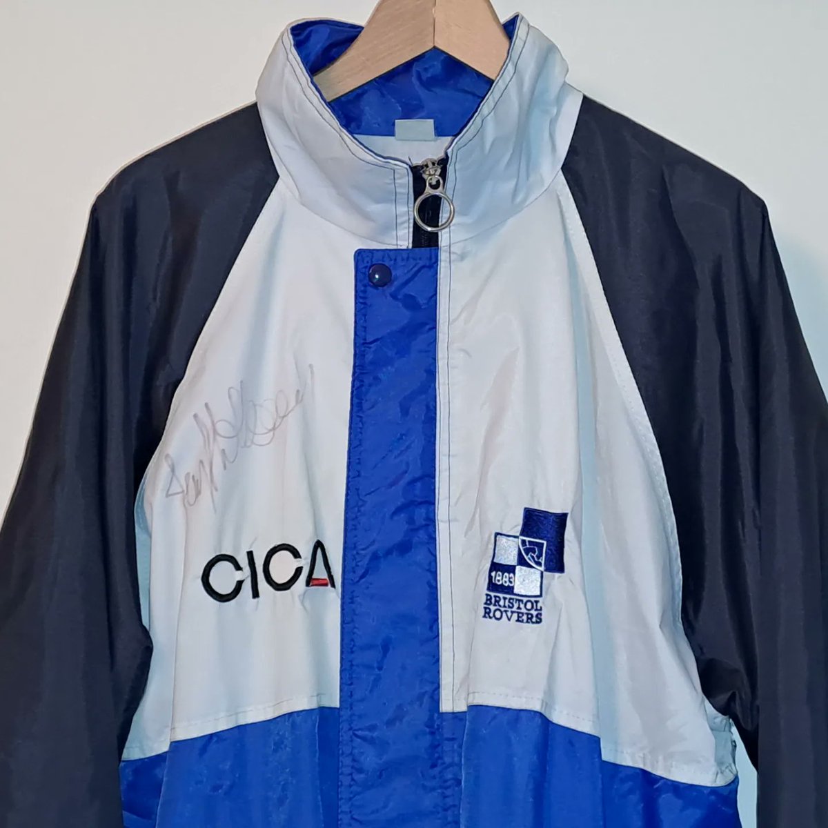 PeterSubbuteo's tweet image. Might need something like this on at Fratton Park today! #FOOTBALLISBACK #NewSeason  #BristolRovers #UTG #MyGasShirts