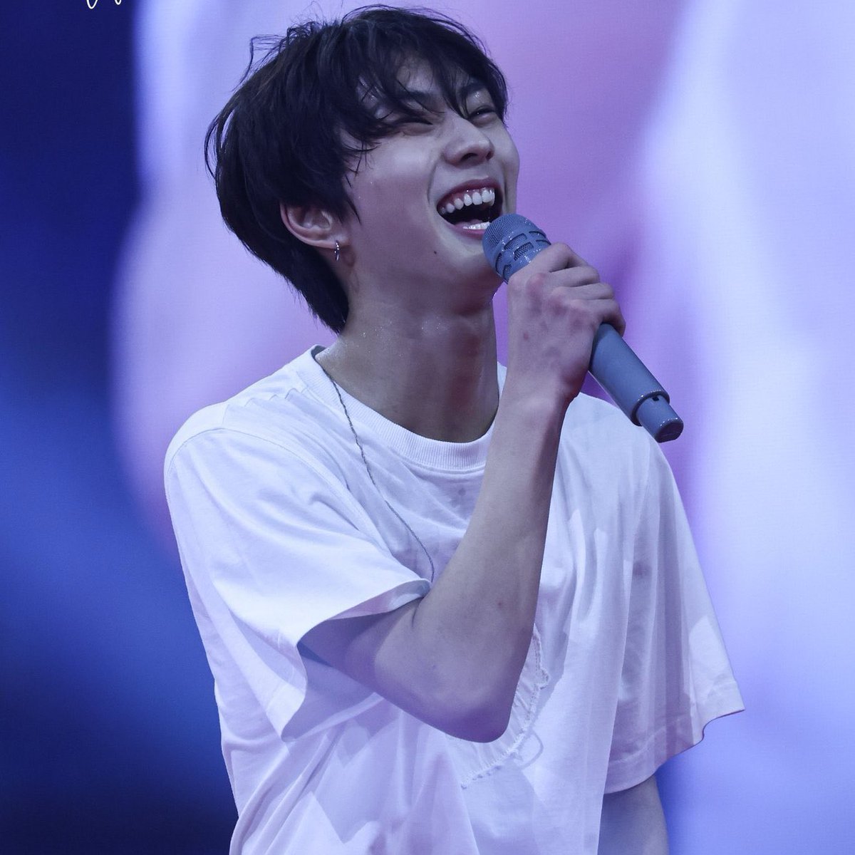 PIC0209's tweet image. happy jungwon, happy me ^^