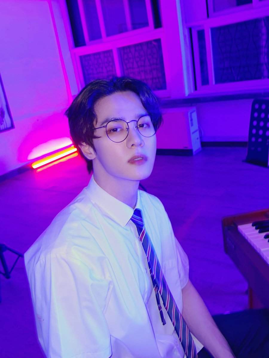 WayV_official's tweet photo. Recently I've been learning organ🎹😝

#KUN #钱锟
#TheAbandonedSchool #废校惊魂
#WayV #WeiShenV #威神V https://t.co/6TRnOGQq0p