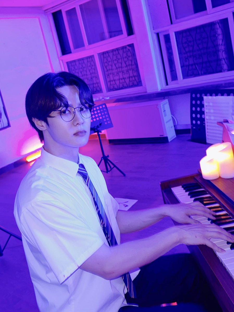 WayV_official's tweet photo. Recently I've been learning organ🎹😝

#KUN #钱锟
#TheAbandonedSchool #废校惊魂
#WayV #WeiShenV #威神V https://t.co/6TRnOGQq0p