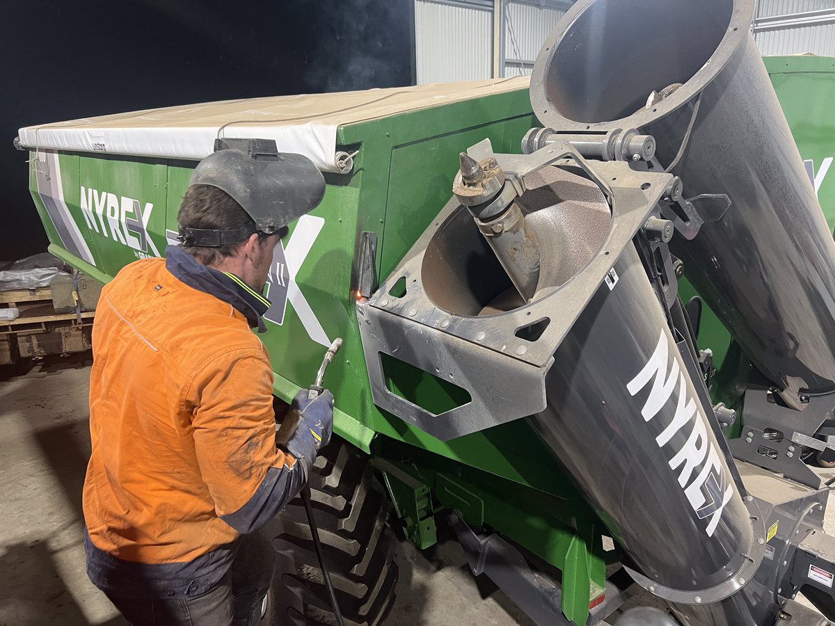 RodPohlner's tweet image. Pretty impressed when one of the company owners show his commitment to making the best product he can by driving all over Australia to strengthen them just in case it might be a issue in the future. I learnt a lot in a few hours. Thanks Lenny. It’s a beautifully designed machine.