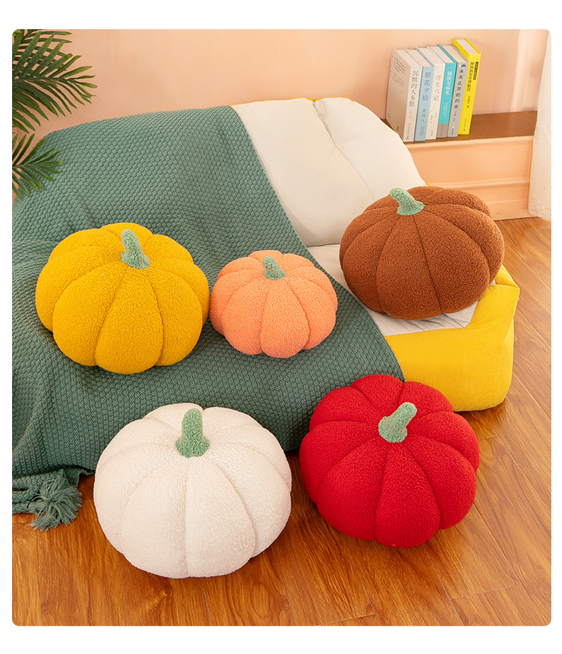 Barry3188631's tweet photo. Halloween is coming soon, don't you prepare some gifts for your family and children?🎃🎃#pumpkin  #Halloween2023 #gifts #pillows #DIY #knittingtwitter https://t.co/7uLupGo4Nb