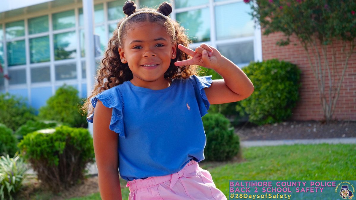 BaltCoPolice's tweet photo. #28DaysofSafety: Those Back to School pictures? Please, regardless of your privacy settings, don't share your child's specific information, such as their full name, age, school name or other details that a predator or scammers could use. Have a fun and safe school year! #BCoPD https://t.co/rZIt8nQ6F5
