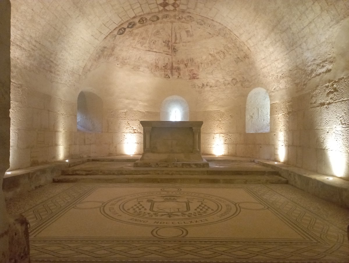 gundbald's tweet image. 05/08/2023 #crypte #lieux #sacrés #sarcophage