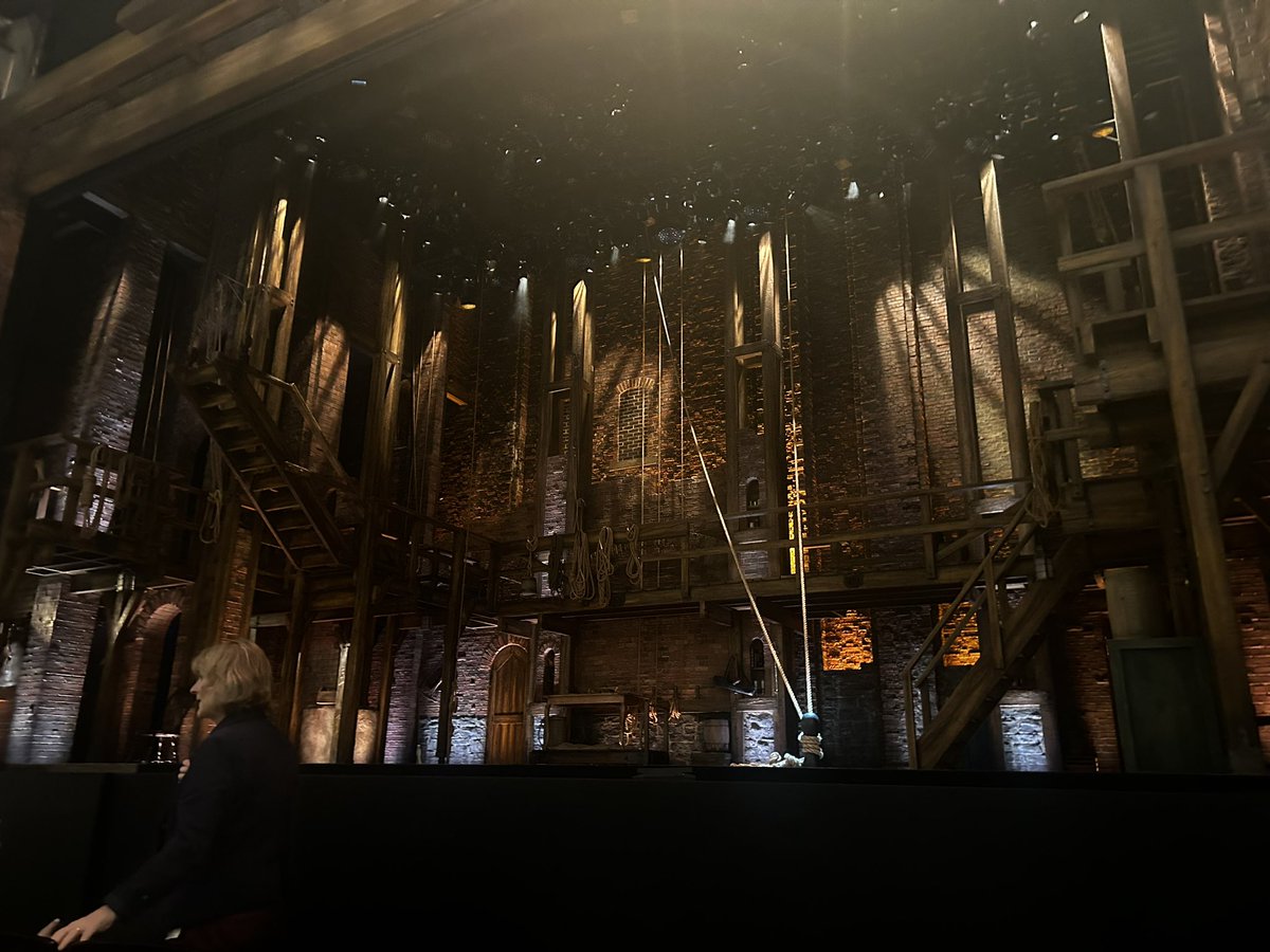 lydia 🌱 199 DAYS UNTIL NOAH tweet media