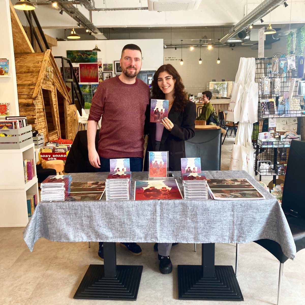 StHBookStop's tweet photo. Be sure to stop by for a meet and greet with the award winning team behind #ALightThroughColouredGlass. Directed by @mikeclarkefilm and starring @SophiaLee_Kelly 
Here until 3pm.
#sthelens #whatsoninsthelens #shoplocal #supportlocal https://t.co/TLxcYb2wIL