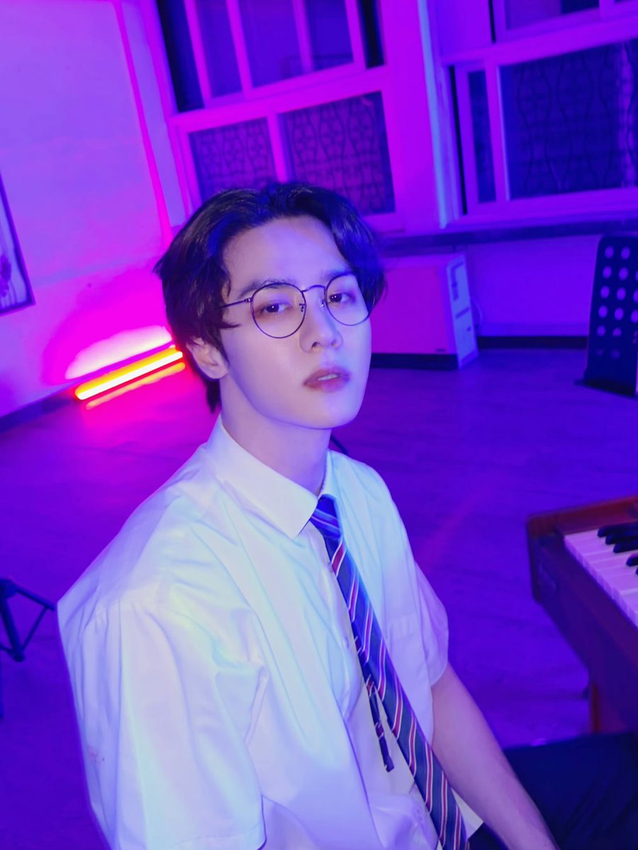 littlekuns's tweet photo. OH MY GOD KUN!?!? https://t.co/8atG7r7J2n