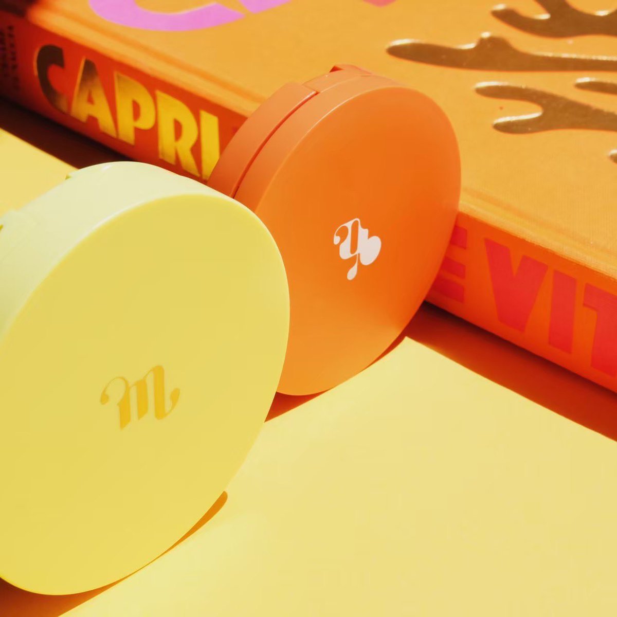 MgbskinG's tweet photo. Whether it's a beach day or a cozy afternoon, our GLOW SUN CUSHION and GLOW SHEER NUDE CUSHION have got you covered (literally!) 😎🏖️
#sunscreen #summer #kbeauty https://t.co/VB1K4ZJrOz