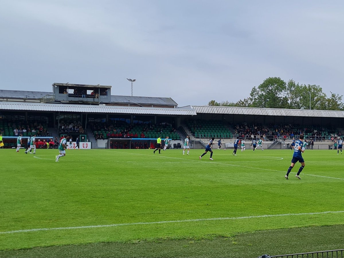 ChrisHuizer's tweet image. Vraag aan de heer #ArneSlot #Feyenoord wanneer gaan we #LeoSauer in de basis zien? Beste van het veld❗️⚽️💪
#Dordrecht #Krommedijk