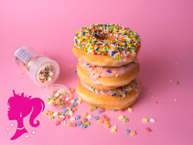 guestpostmkt's tweet photo. Receita da Barbie: Aprenda a Fazer Deliciosos Donuts Cor-de-Rosa da Barbie na Airfryer!
Que tal trazer toda essa magia do universo da Barbie para a sua cozinha? Essa receitinha é top na air fryer para fazer em casa com a cara da Barbie!
#airfryer #Barbie 
https://t.co/ycdTN3uvjd https://t.co/AtXtAXdAMu