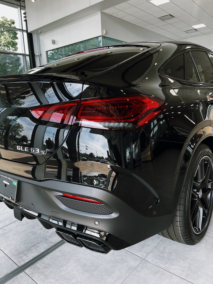 JoeW6_'s tweet photo. Obsidian Black // Classic Red GLE63S Coupe https://t.co/b02gznOD6s