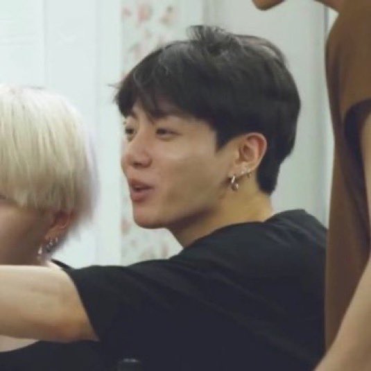 พี่จองกุก ♡ ⁷ tweet media
