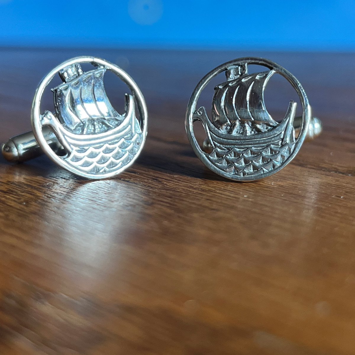 Viking longship cufflinks, anyone??  

Order here - 

macgillivrays.co.uk/silver-viking-…

❤️