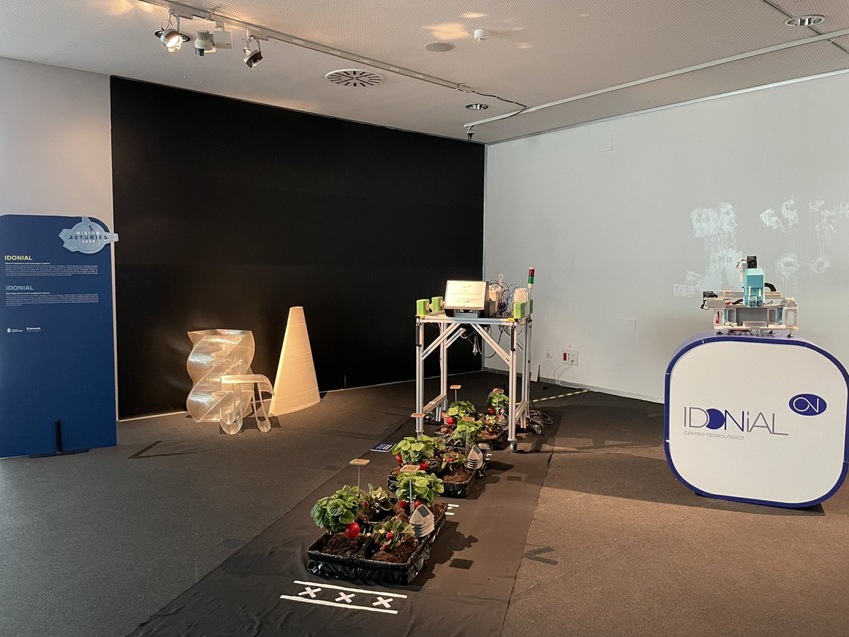 IdonialTech's tweet photo. Despegamos desde nuestro rincón en el Pabellón de @GobAsturias #66Fidma! Aterriza en la tecnología de #Asturias y no te pierdas nuestros desarrollos en robótica, materiales fotoactivos e impresión 3D! 
#MisionAsturias2033 @SCTAsturias https://t.co/O4mx5Bz9eU