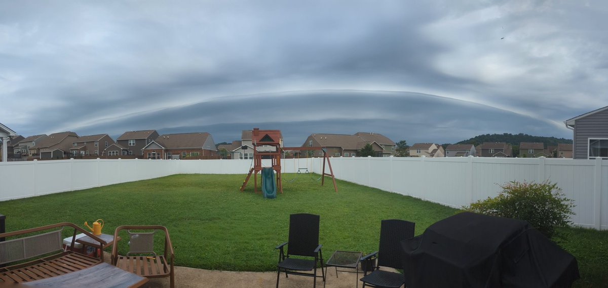 kabynum42's tweet photo. @NashSevereWx - in Bellevue (Avondale Park) looking W/NW. https://t.co/w5gHwz5p89