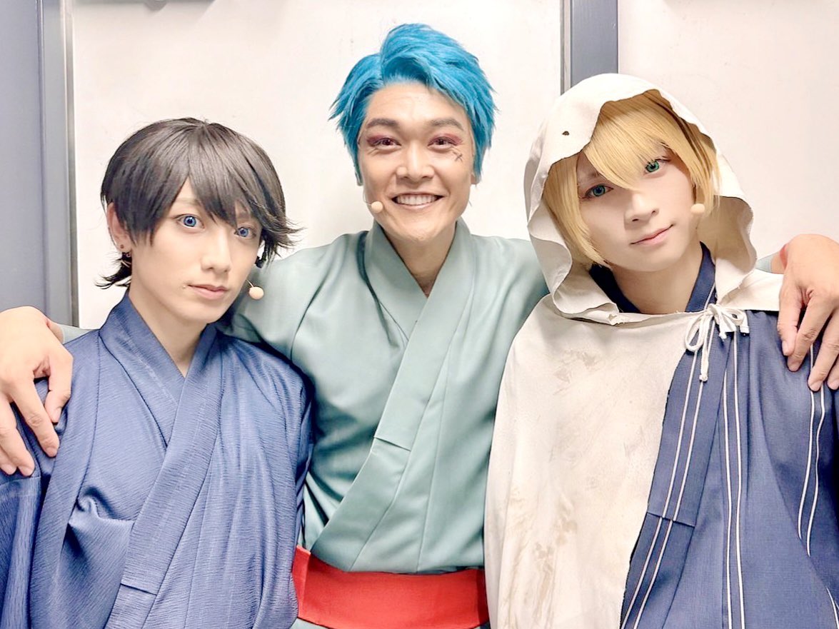 masafumi21yoko's tweet photo. 舞台『刀剣乱舞』七周年感謝祭 -夢語刀宴會-
三公演目終了しました
ご来場頂いた皆様、配信をご覧くださった皆様、ありがとうございました
本当にいつまでも続いてほしい夢のような時間なんだなと感じております
最後の最後まで楽しんでいきましょう！
兄弟！！
#刀剣乱舞 
#刀ステ 
#国広三��弟 https://t.co/obtJEJ5KCy