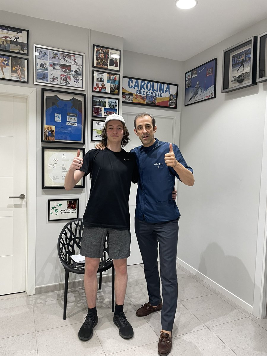 🇺🇸 Nice to meet ⛸️ <a href="/juliopotapenko/">julio potapenko</a> Australian Men’s Figure Skater 🇦🇺 &amp; 4x Australian National Champ 🥇 at @iceskatingaustralia spending some days with @javierfernandezskater at #JFSummerCamp23. 💙
<a href="/globalphysioesp/">GlobalPhysioESP®</a> ”Global World, Smart Physios. The Art Of Recovering"