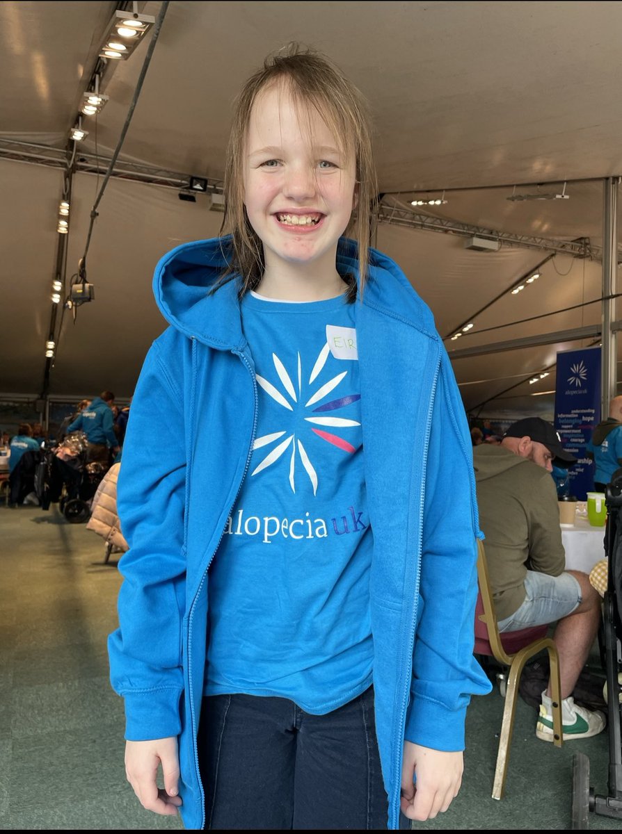 DisneyDebz's tweet photo. 🩵HAPPY INTERNATIONAL ALOPECIA DAY 🩵

Our very own Alopecia princess rocks her patches with pride and loved meeting other people with alopecia at Alton Towers earlier this year….. 

Today I wear blue for Eire….. who do you wear blue for? 

#alopeciaareata #alopeciaawareness https://t.co/xv01sXoGbX