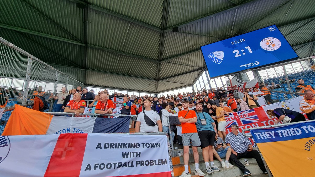 Ironman_LTFC's tweet photo. #LTFC terrace today 😍😈🍺 https://t.co/bt2bASax92