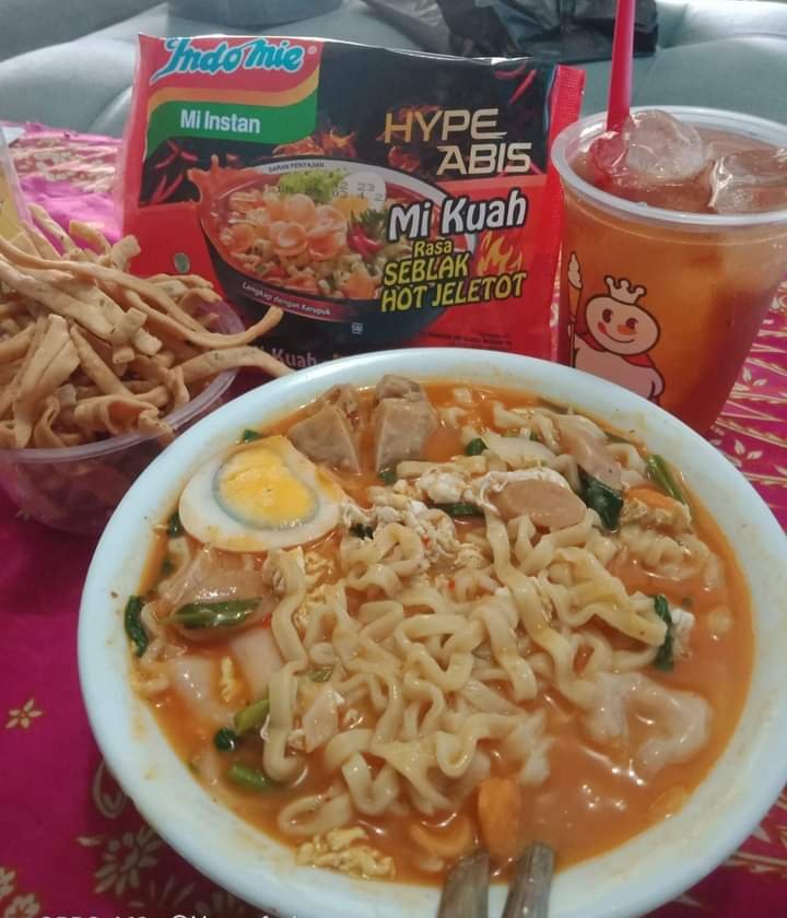 Green_Syarh17's tweet photo. Adee Massardi dalam demokrasi: bicara sopan santun harusnya pemerintah atau pemimpinlah yang harus bersikap sopan santun dalam kebijakan dll.
Pengkritik bebas berpendapat selama tidak mengkritik pribadi pemimpin! https://t.co/DYDm5cZO6N