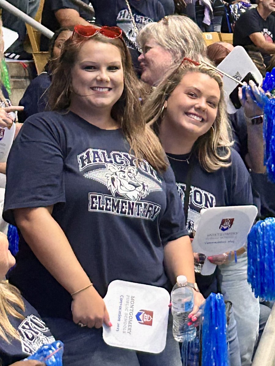 PrinShanshan2u's tweet image. Thank you so much for the most AWESOME convocation! @MPSAL you did this! @SchoolHalcyon is ready to “grow and show” with your support! #recordbreakingyear #thereismore @AskJadeJones @SuptMJBrown @DOCSFIVE