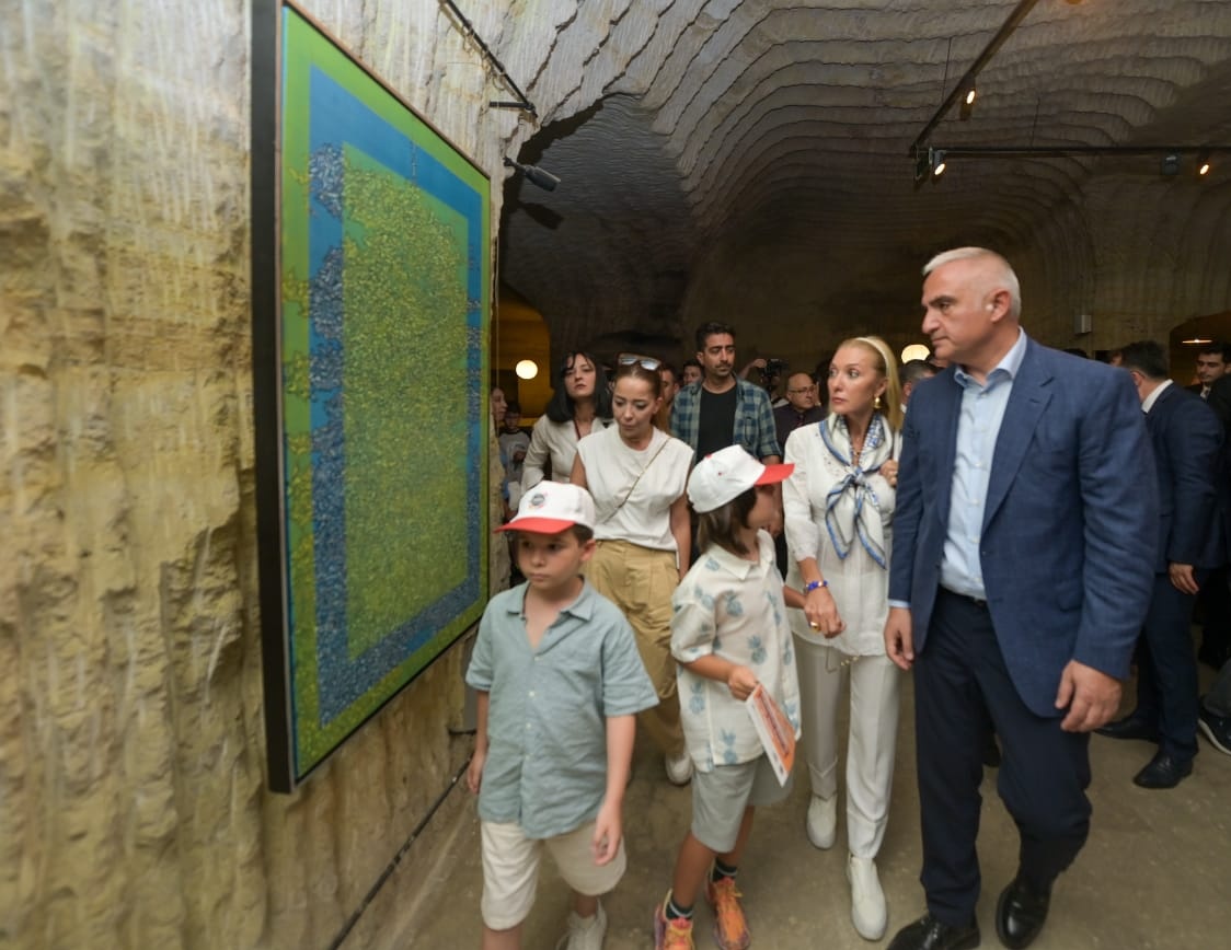 Yolu Kapadokya'ya düşenler festivalimiz kapsamındaki bu iki sergiyi mutlaka ziyaret etmeliler:

🔸Zeliha Bazoğlu "Gelenekten Geleceğe" Sergisi

🔸Devrim Erbil "Kapadokya'ya Sevgilerle" Sergisi

📍Güray Müze