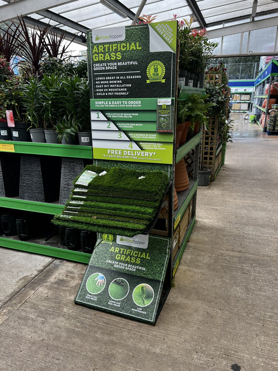 Ironically NO #Grasshoppers would be able to survive on this pile of @Shitlawns by Grasshopper Accessories. 

Come on @bmstores ditch the #Greenwash & tell folk the truth about #PlasticGrass 

hayulls.com/posts/10-reaso…