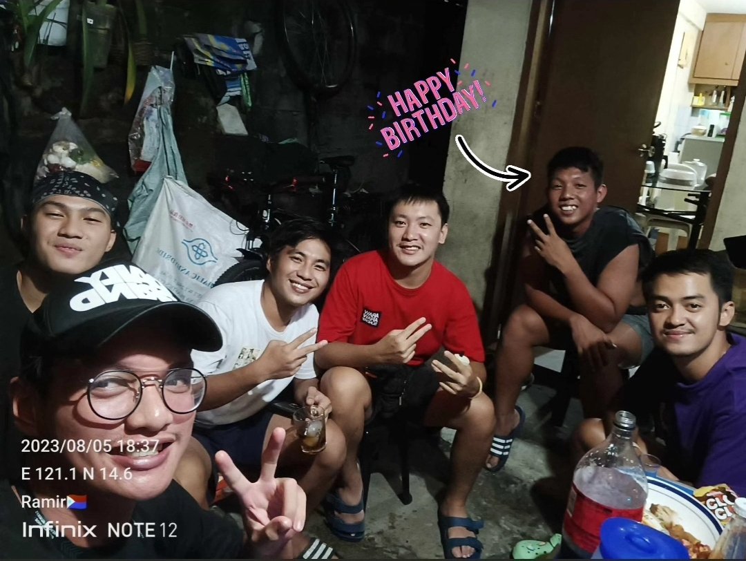 warexxxx's tweet photo. Happy beerday pareng charlie 🍻 https://t.co/t4auNpNWUl
