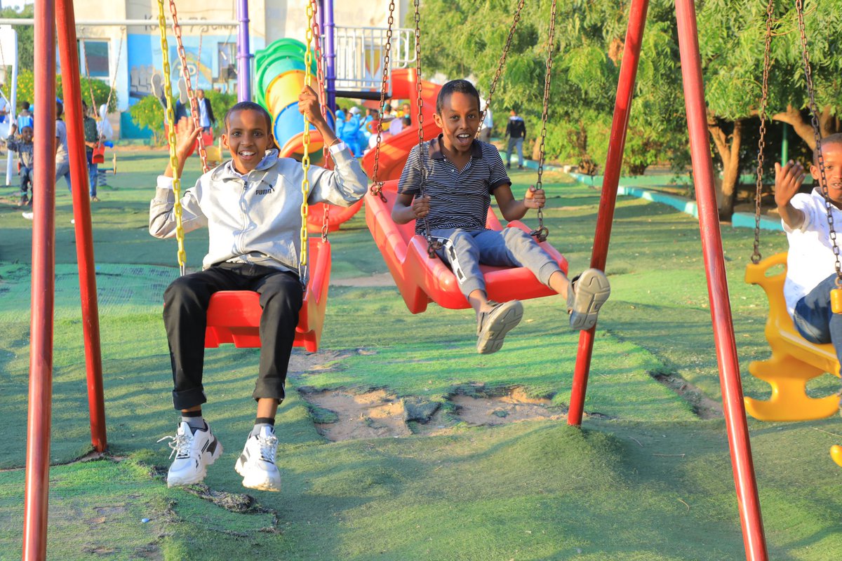 MWLOrg_Fr's tweet image. La Ligue islamique  mondiale parraine des dizaines de milliers d'orphelins à travers le monde en prenant en charge leurs diverses affaires de santé et d'éducation. Elle se concentre également sur leur formation et leur qualification pour le marché du travail de sorte qu’ils…