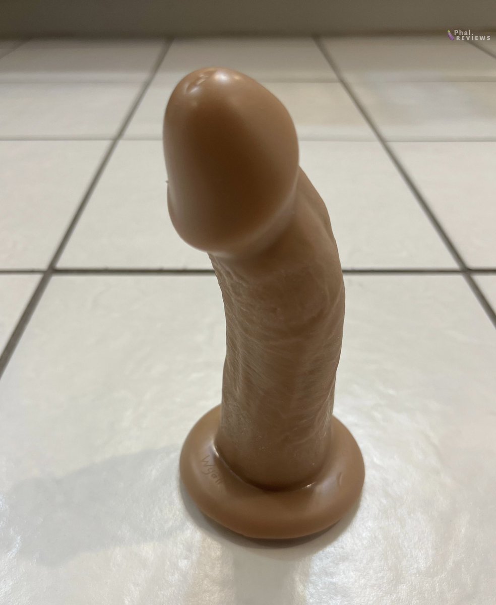 Phallophile (@phallophilerev) on Twitter photo Suction-cup the base,
Feel the head POP,
And the super-soft shaft’s real-life textures!
That’s Wyatt by <a href="/SquarePegToys/">SquarePegToys</a> 🎉
All my thoughts reviewed at: phallophilereviews.com/squarepegtoys-… Suction-cup the base,
Feel the head POP,
And the super-soft shaft’s real-life textures!
That’s Wyatt by <a href="/SquarePegToys/">SquarePegToys</a> 🎉
All my thoughts reviewed at: phallophilereviews.com/squarepegtoys-…