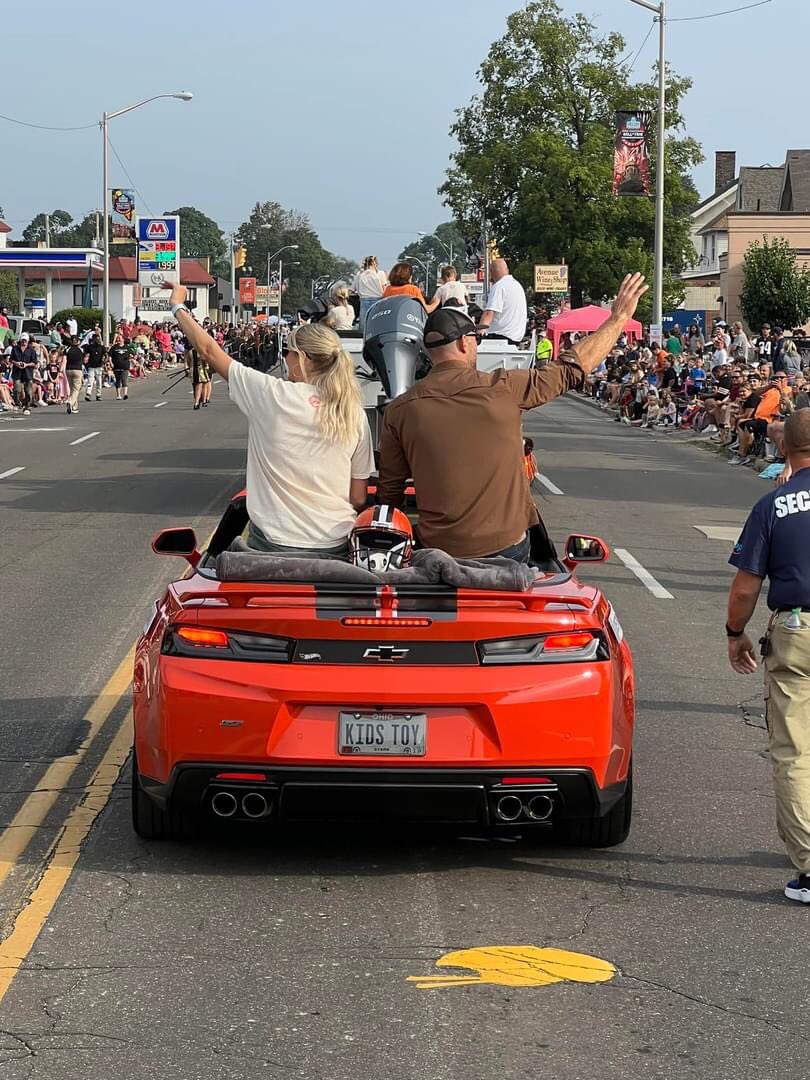 cdotcombrowns's tweet image. It’s @joethomas73 Day in Canton, starting with the Hall of Fame Parade! #JoeThomas