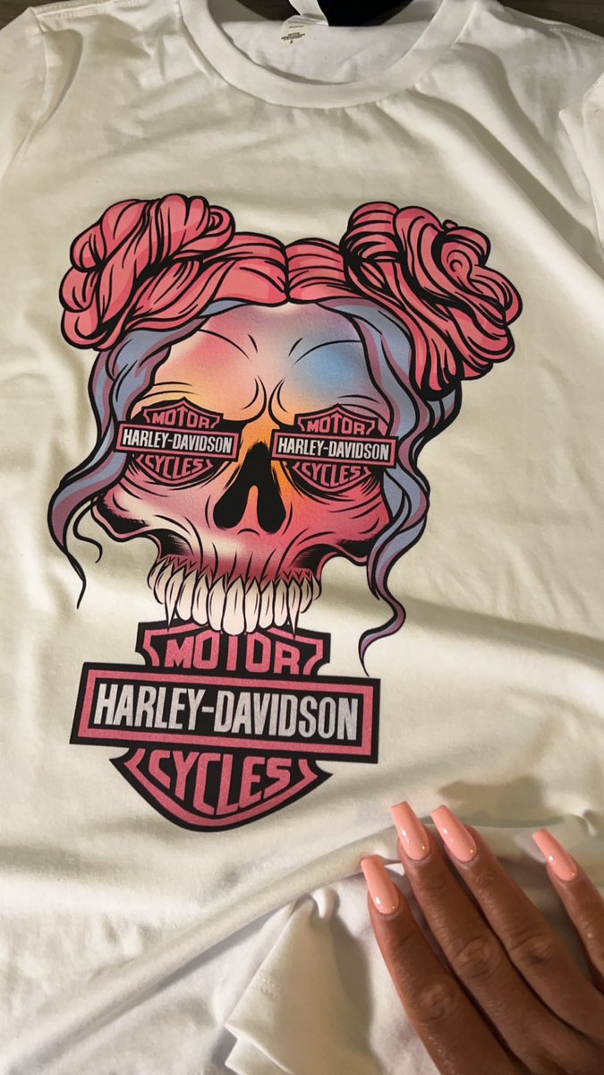 I stay makin the magic happen 😌💕
Harley Davidson two-tone skull type of morning… #CustomMade #CDBH #CraftDeeBeehavior #harleydavidson #BikeLife #Ridin