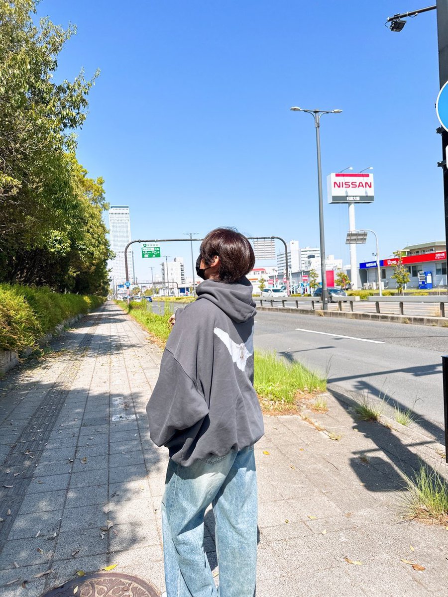 skbinz's tweet photo. eveybody say thank you lee know’s boyfriend for these boyfriend photos https://t.co/LkbPXmXw3z