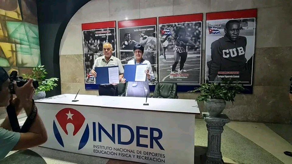 CCopextel's tweet photo. #CopextelComparte👉Firma de acuerdo de colaboración entre el INDER y #Copextel. https://t.co/aOLM7mH6rn