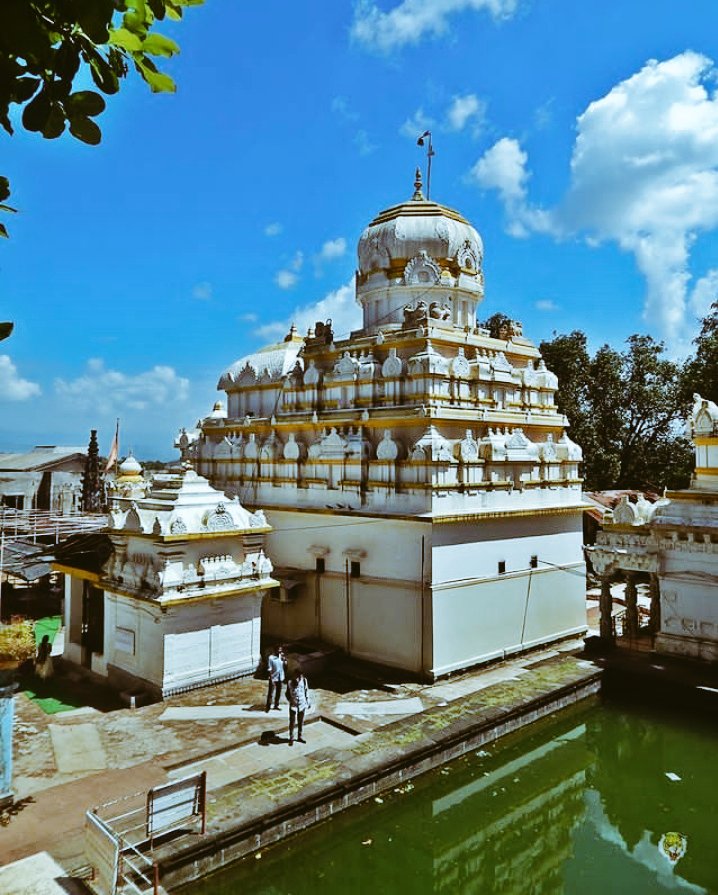 श्री परशुराम मंदिर (चिप्लून , महाराष्ट्र) 

जय भार्गव राम 🚩