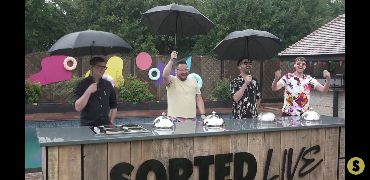 JacobPSabin's tweet image. A lovely summary of the first section of the #wildweekender with @sortedfood!  A little rain never hurt no one! But the quiz cup sure hurt someone...