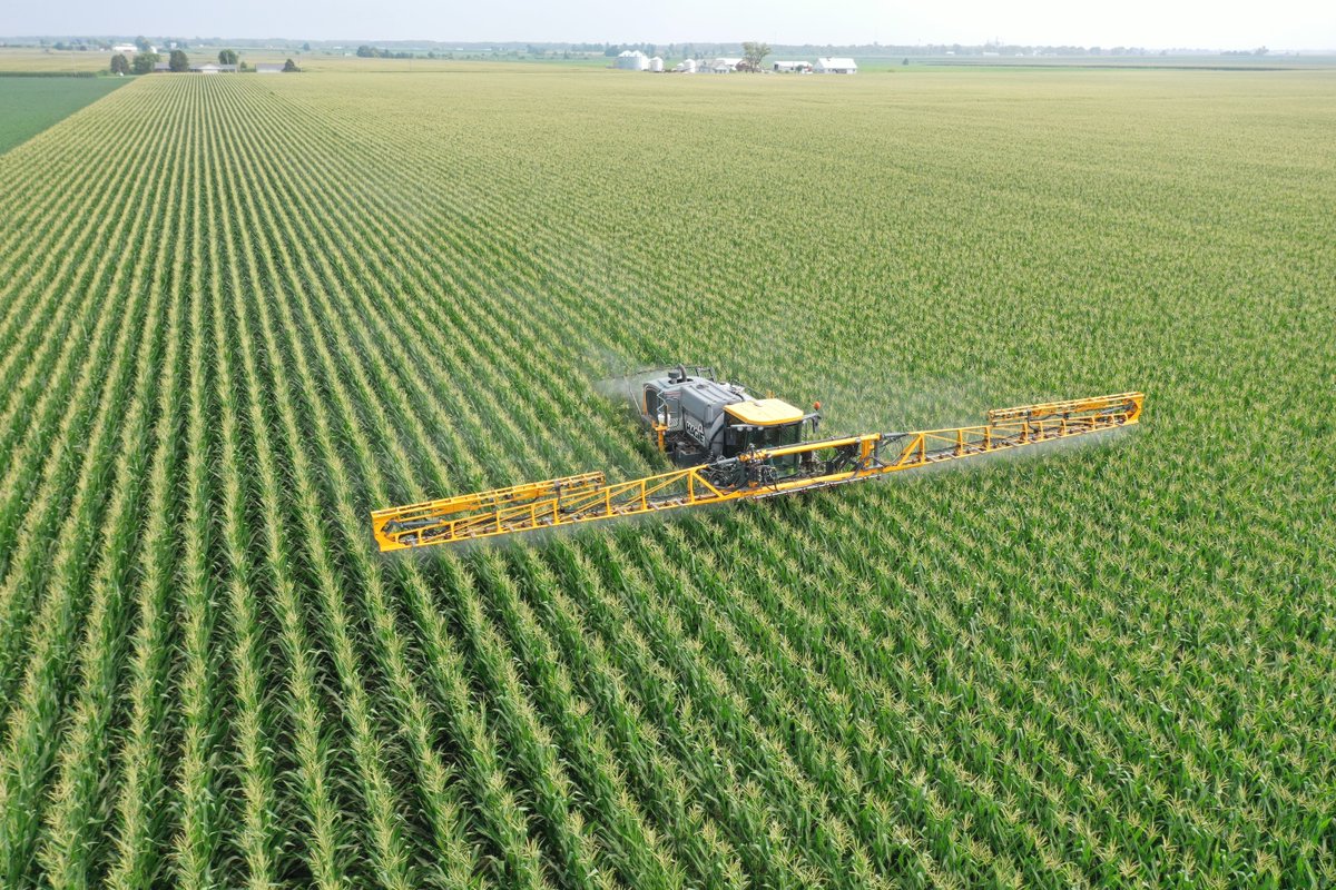 BecksHybrids's tweet photo. How do you apply your corn fungicide? 🤔🌽

Our #PFR team is comparing ground vs. air vs. drone in field scale trials at multiple locations to help answer this popular question! https://t.co/HAb7tK4rqI