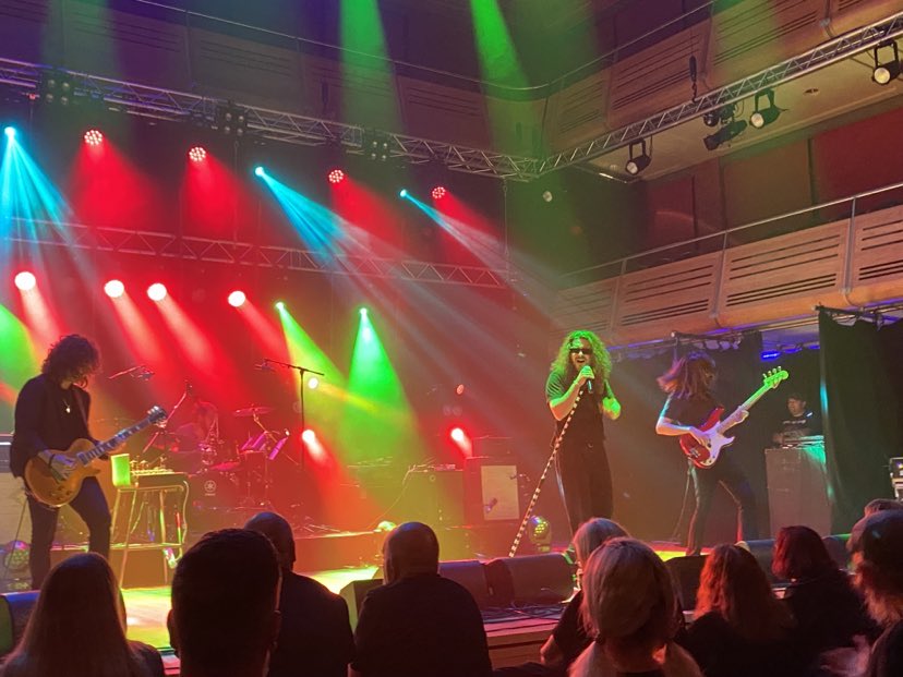 EmergingRock's tweet photo. The lighting was used to full effect during the electric set from @vamboofficial at @JPPCharityEvent - see their feature in issue 18 of #ERBMagazine too!
#JustPushPlay #EmergingRock #Vambo #ERB #RockMusic #JustPushPlayFestival #LiveMusic #Rock #HardRock #EmergingRockBands https://t.co/XBUw9OWMq3