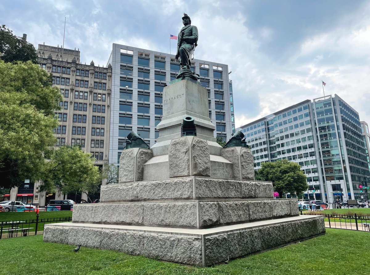 NationalMallNPS's tweet photo. Farragut Square is named for Admiral David Farragut, who #OTD in 1864 commanded the Union fleet that captured Mobile Bay during the Civil War. The statute of Farragut was cast from the bronze propellors of his flagship, the USS Hartford. #WashingtonDC https://t.co/e7LgcJAJT3