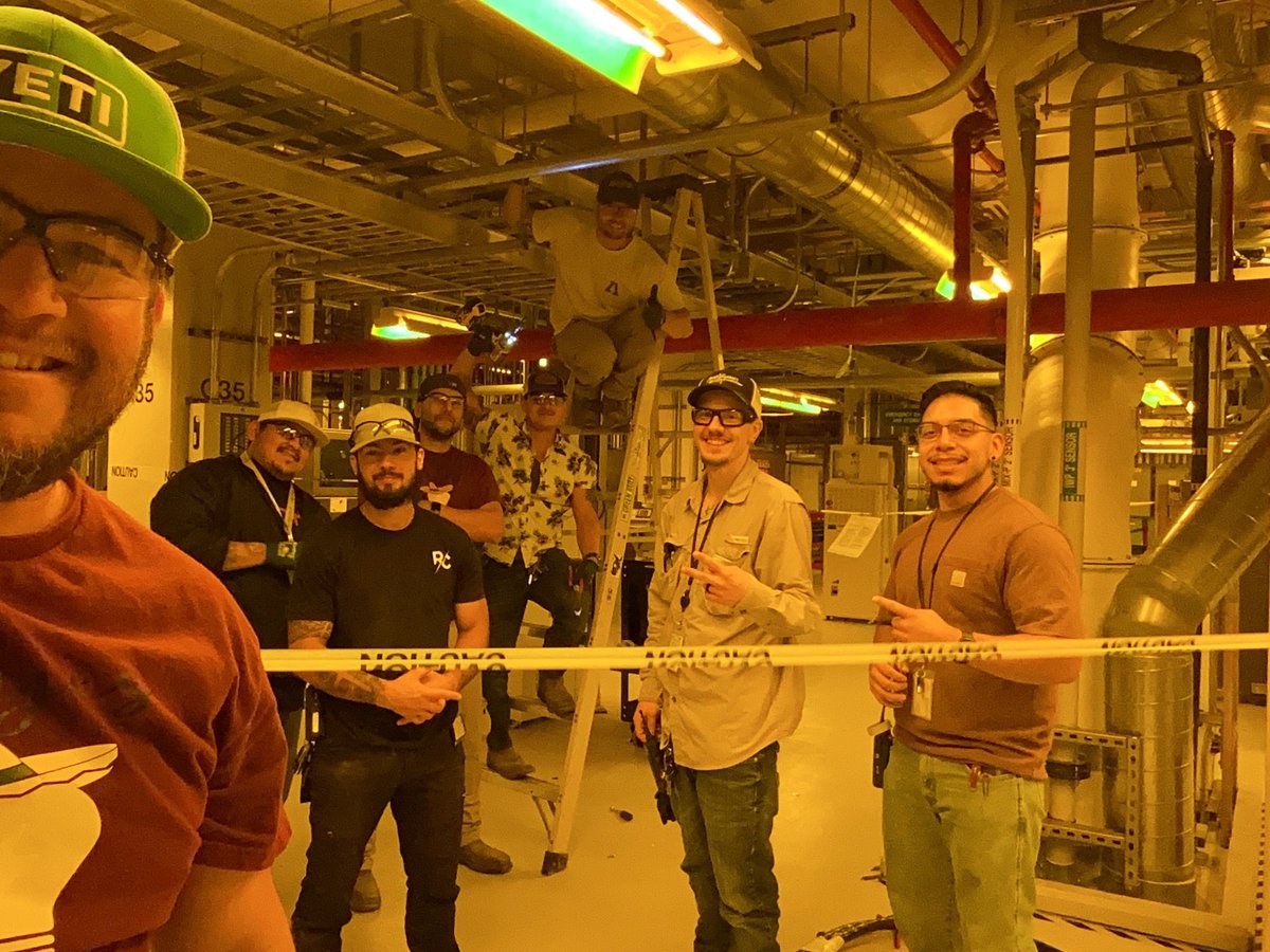 TimDaToolman512's tweet photo. #WorkFlow #DemoCrew #Electrical #Journeyman #LU520 https://t.co/uBO2Wtnrvy