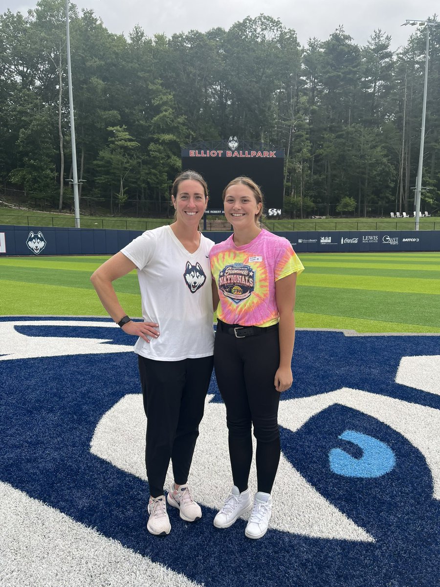 Yesterday was a such an amazing experience be able to learn so many great drills and receiving feedback on how I can grow as a player at <a href="/LVSBSchool/">Laura Valentino's Softball School</a>!  Thank you so much <a href="/UConnSoftball/">UConn Softball</a> <a href="/CoachVUCONN/">Laura Valentino</a> <a href="/CoachMacUCONN/">Mackenzie Keyes</a>!! 🥎❤️