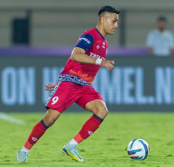 trmt_India's tweet photo. Update:Kerala Blasters have backed out of the move to sign Ishan Pandita. In that case, Hyderabad FC is the only club available for Pandita.
#KeralaBlasters #KBFC #hydfc https://t.co/r6mWWzHmJP